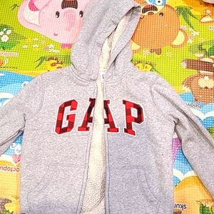 EUC Small Gap Kids Small(6/7) sherpa lining Zippered closure hoodie